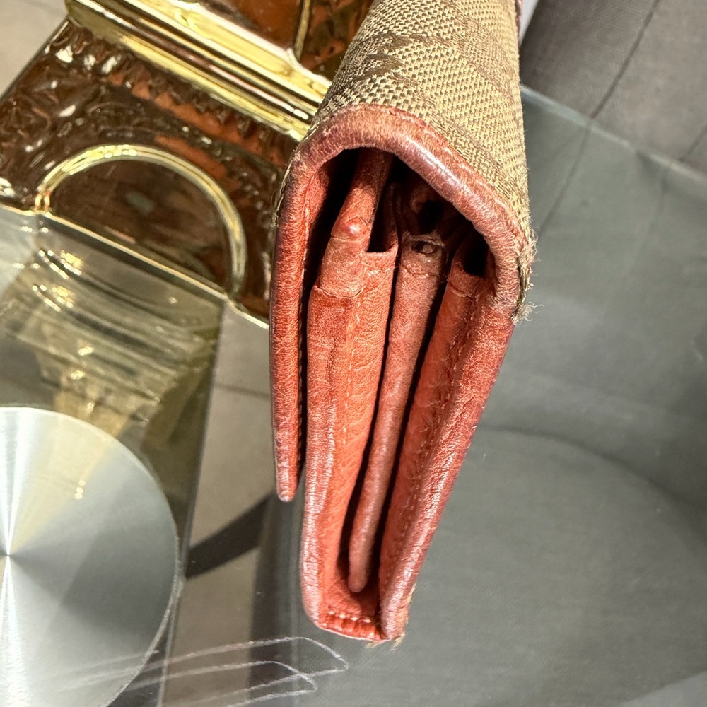 Gucci Beige Monogram Canvas Wallet with Orange Leather Trim - Picture 6 of 14